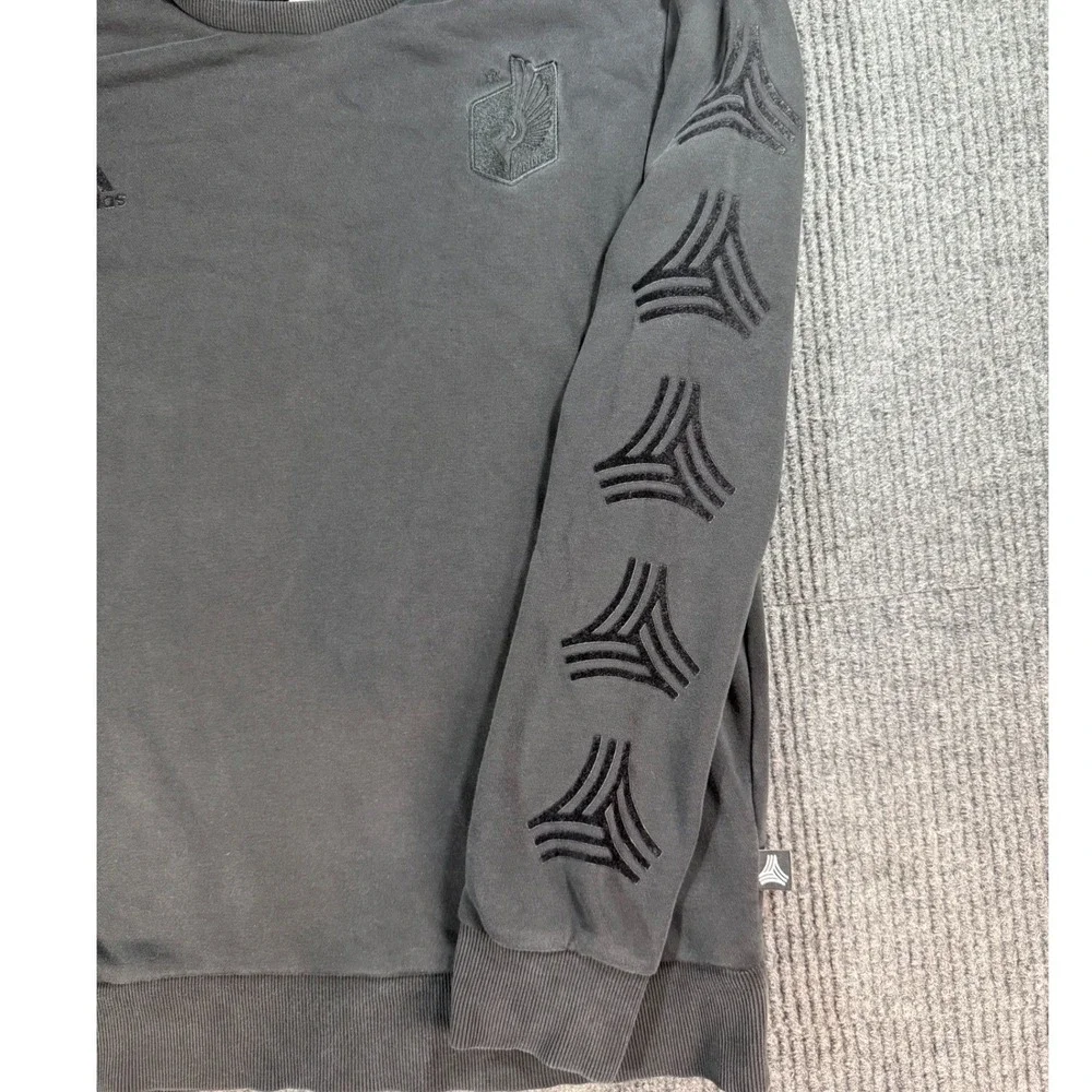 Adidas Tango Crewneck Sweatshirt Mens Medium Black MNUFC Sleeve Pullover Logo